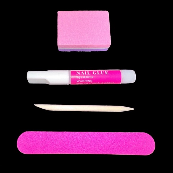 Press On Nails Kit - Picture 2 of 2